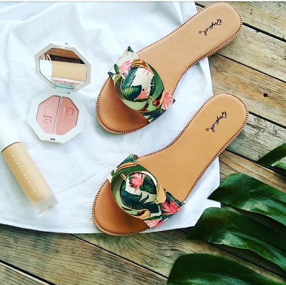 LAST CHANCE!!//The Eva// Printed summer Sandal - Picture 4 of 4